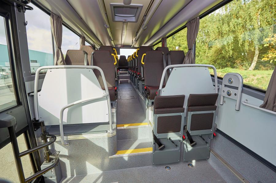 Интерьер Iveco Crossway LE 3-axle 2017 года  (фото 10 из 15)